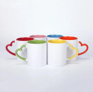 Asa de Corazón Taza con fondo y asa de corazón de color. Capacidad: 11 oz